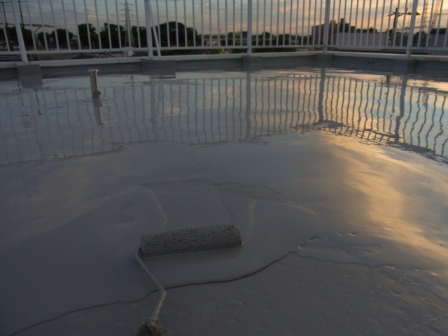 屋上防水の耐用年数と費用はどのくらい？