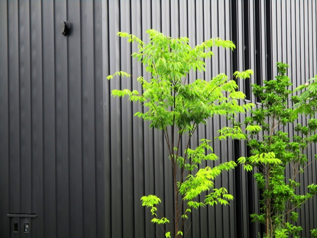 金属サイディングに塗装が必要な理由とは？劣化症状や注意点も解説！